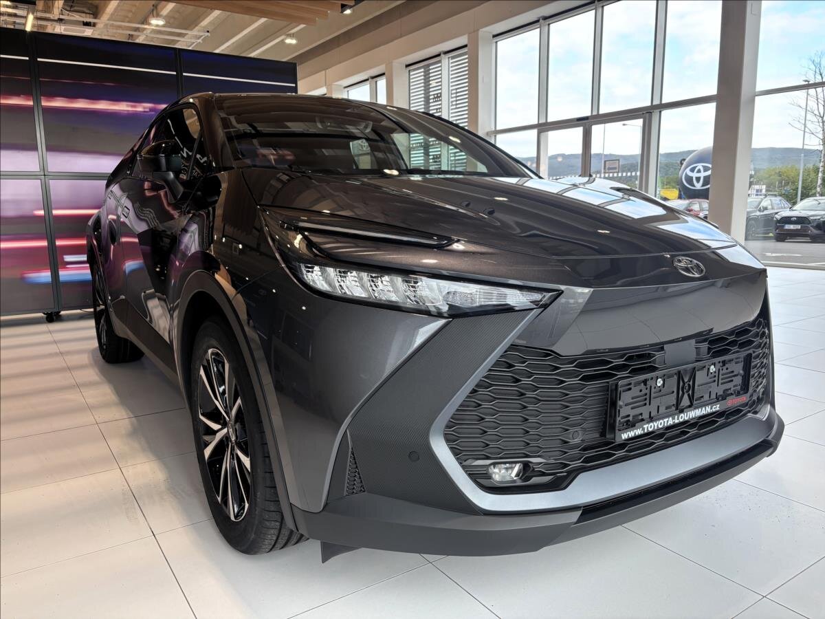 Toyota C-HR SUV 1,8 l 103 kw