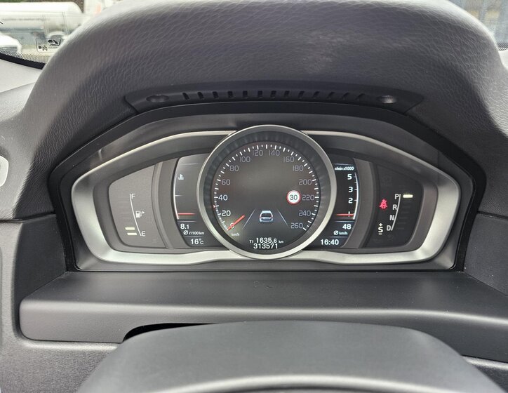 Volvo XC70 Kombi 2,0 l 133 kw