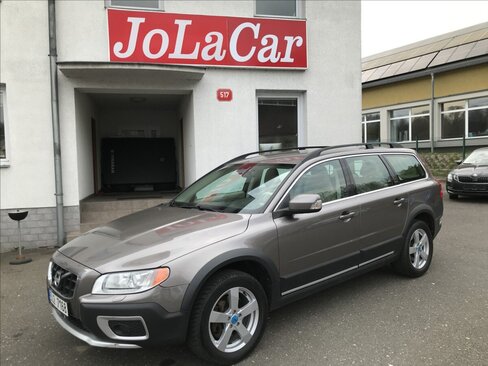 Volvo XC70 Kombi 2,4 l 151 kw
