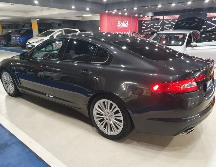 Jaguar XF Sedan / Limuzína 3,0 l 202 kw
