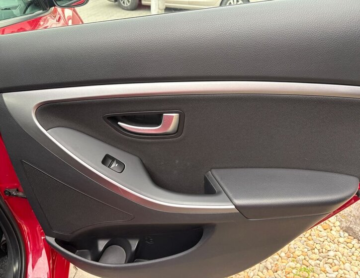 Hyundai i30 Hatchback 1,4 l 73 kw