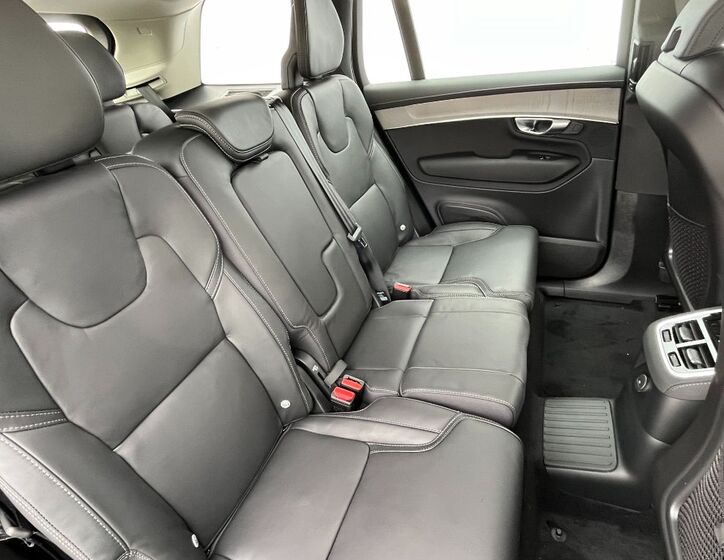 Volvo XC90 29