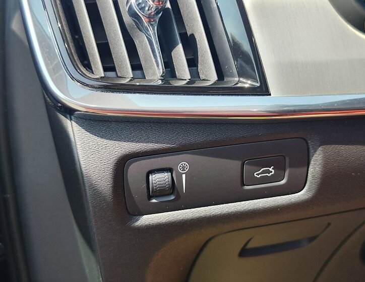Volvo V90 Kombi 2,0 l 140 kw