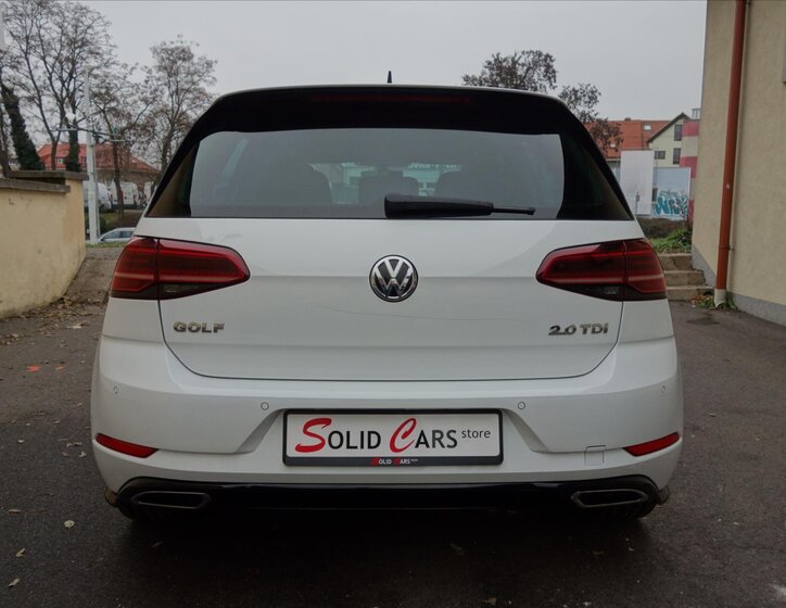 Volkswagen Golf 9