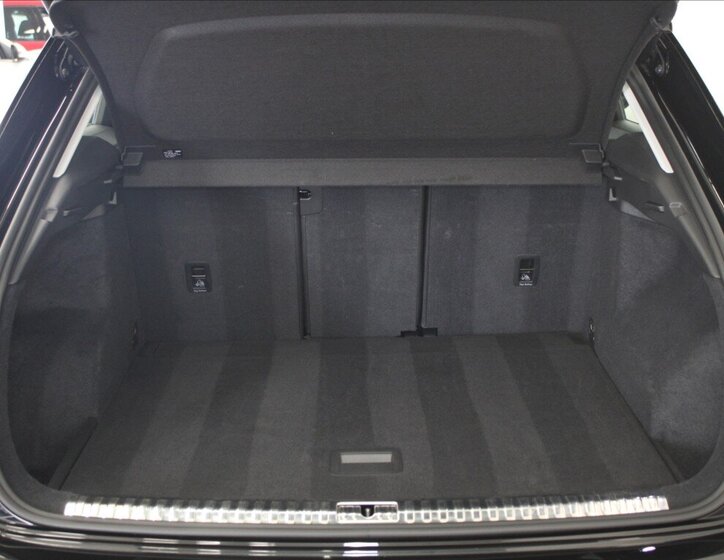 Audi Q3 SUV / Terénní 2,0 l 110 kw