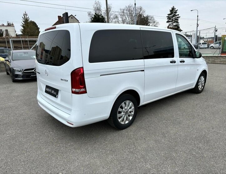 Mercedes-Benz Vito 8