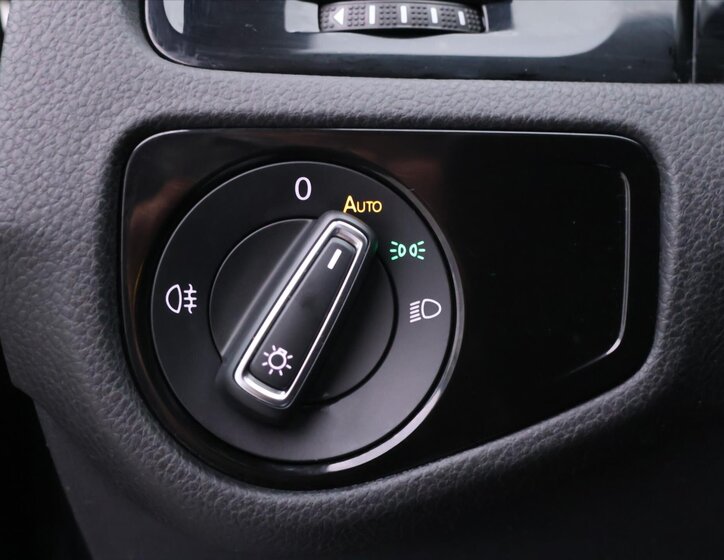 Volkswagen Golf Hatchback 2,0 l 228 kw