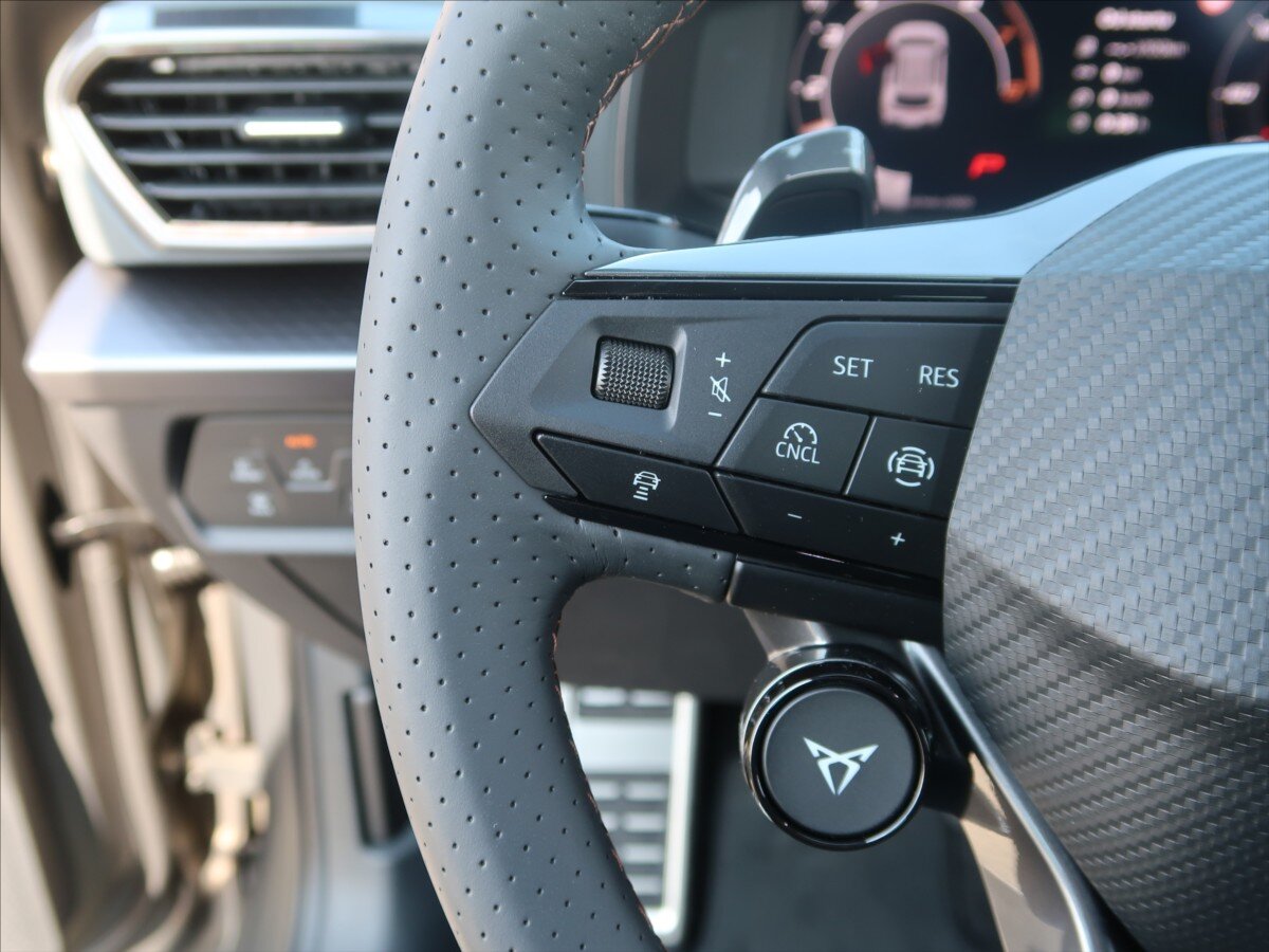 Cupra Formentor SUV / Terénní 2,0 l 294 kw