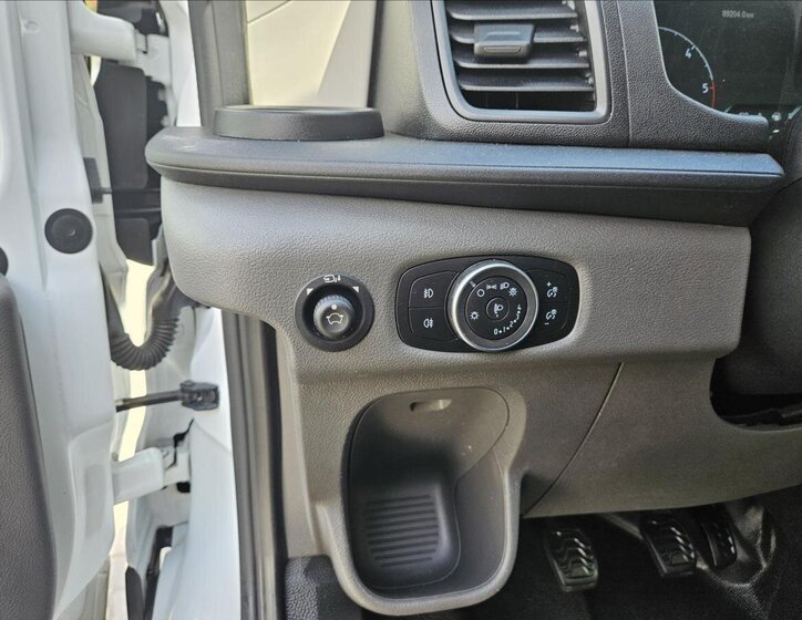 Ford Transit 11