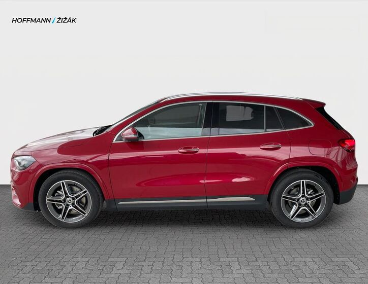Mercedes-Benz GLA 8