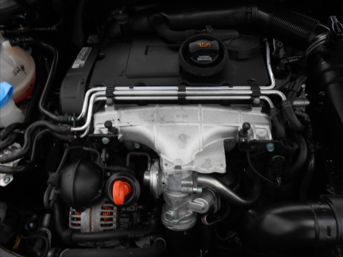 Volkswagen Jetta Sedan 2,0 l 103 kw