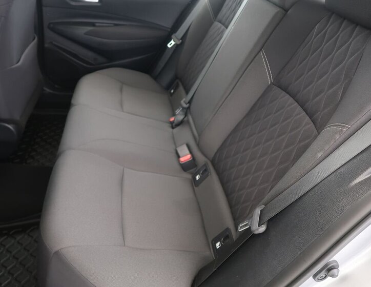 Toyota Corolla Sedan 1,5 l 92 kw