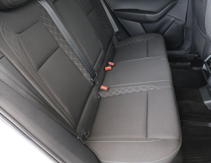 Škoda Karoq Kombi 999,0 85 kw