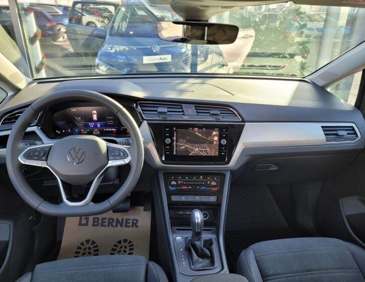 Volkswagen Touran MPV 1,5 l 110 kw