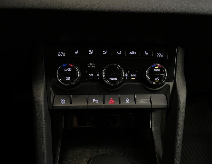 Škoda Karoq SUV / Terénní 1,5 l 110 kw