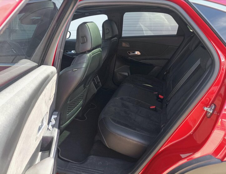 DS Automobiles DS7 Crossback SUV / Terénní 2,0 l 132 kw