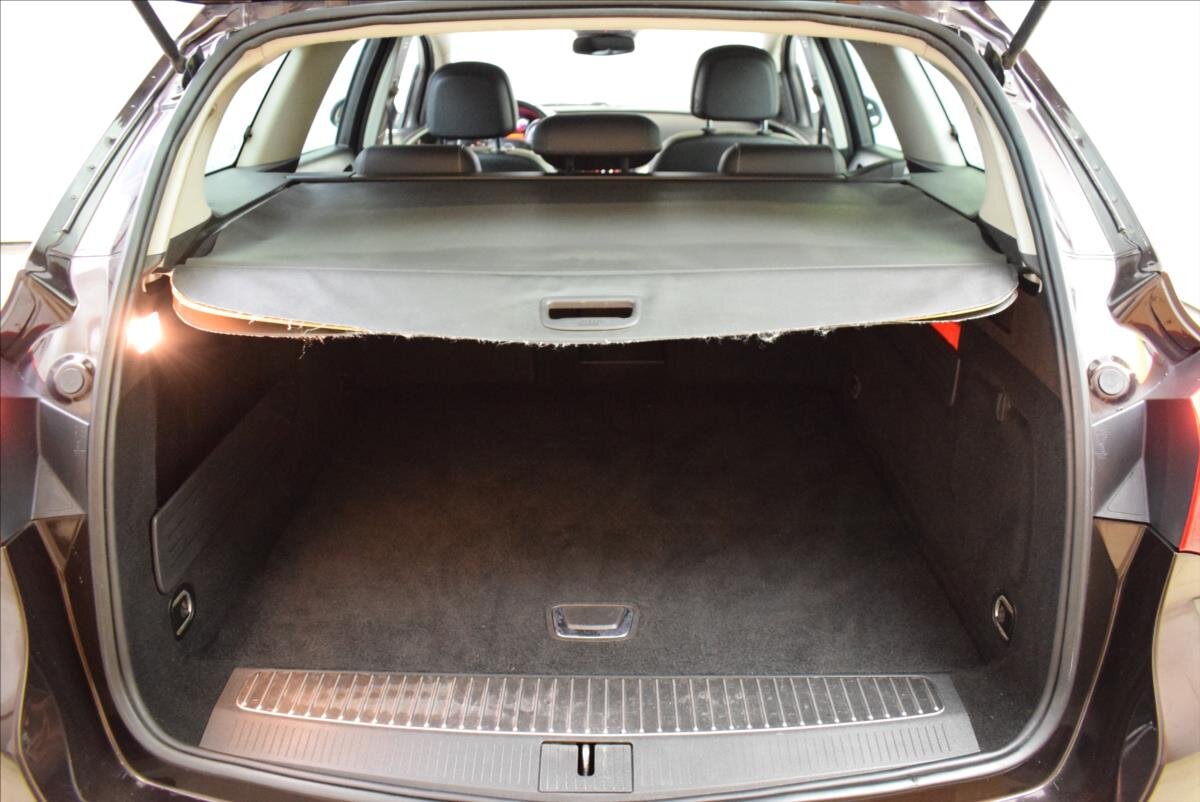 Opel Astra Kombi 2,0 l 121 kw