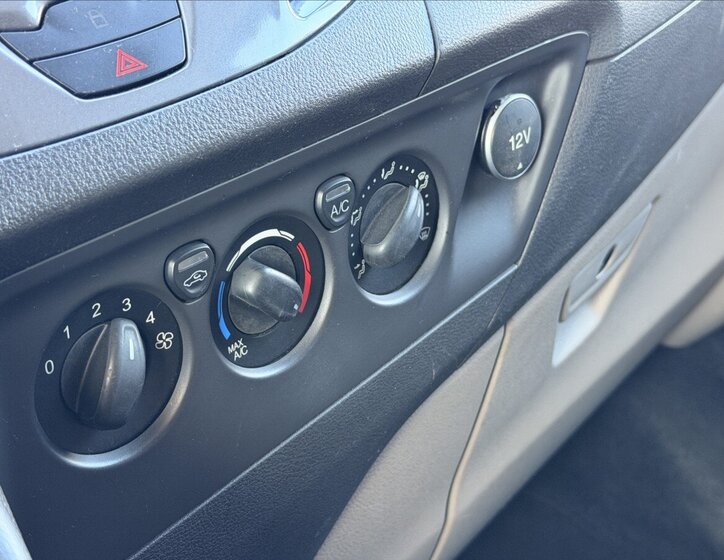 Ford Transit Custom 13