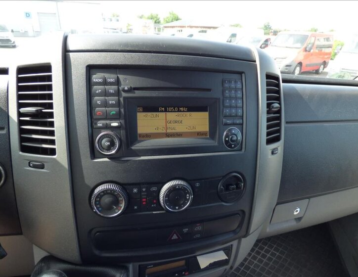 Mercedes-Benz Sprinter 15