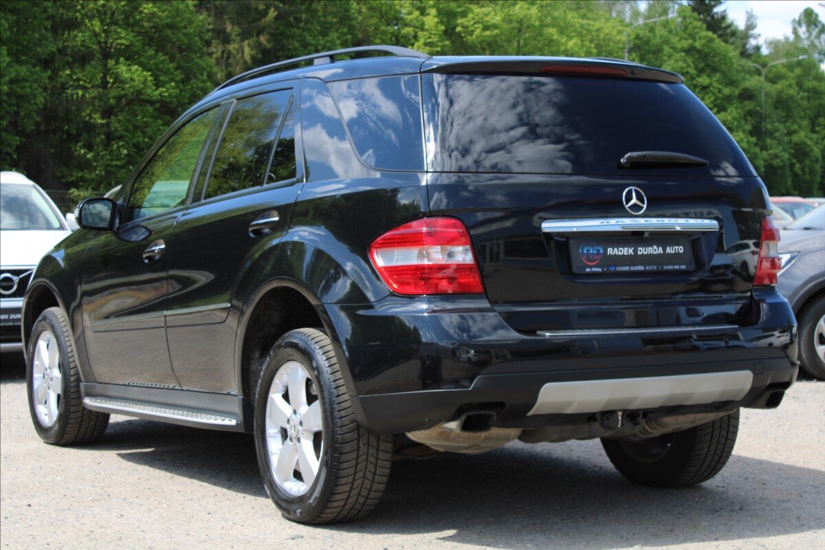 Mercedes-Benz Třídy M SUV / Terénní 3,0 l 165 kw