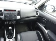 Mitsubishi Outlander SUV 2,3 l 130 kw
