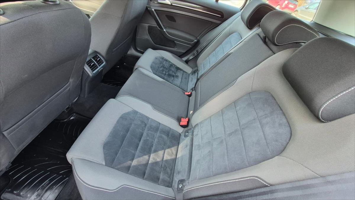 Volkswagen Golf Kombi 1,6 l 77 kw