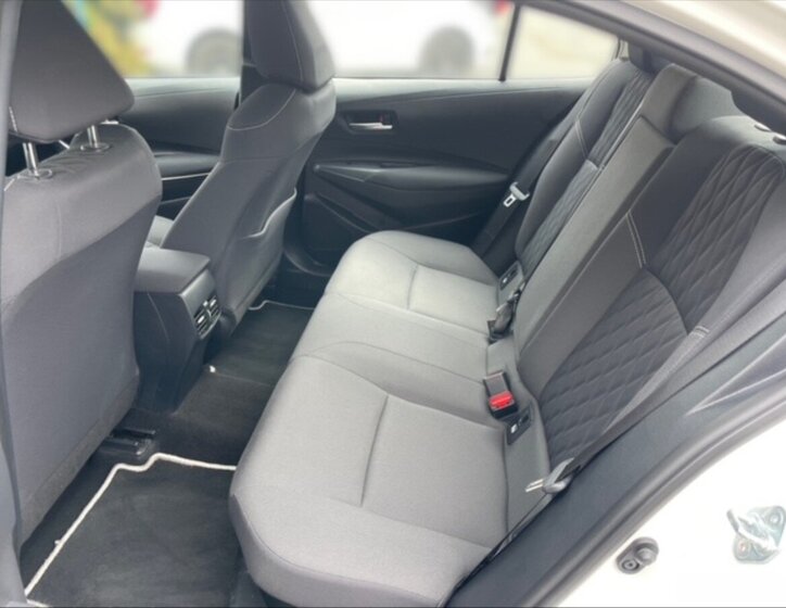 Toyota Corolla Sedan / Limuzína 1,8 l 72 kw