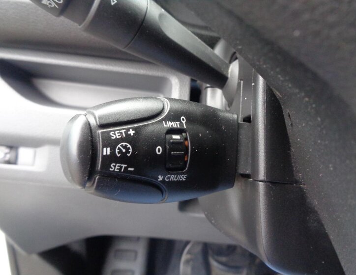 Opel Vivaro Ostatní 1,5 l 75 kw