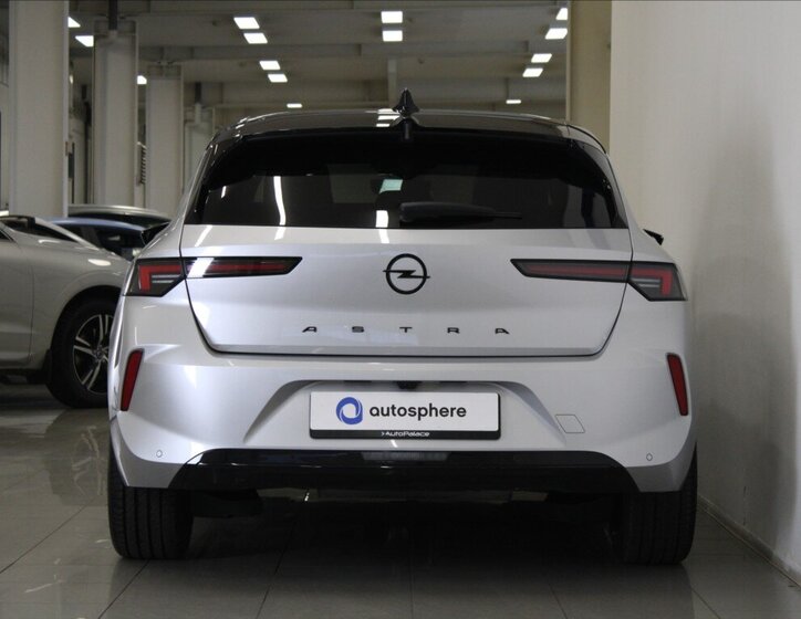 Opel Astra Hatchback 1,2 l 96 kw