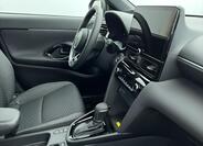 Toyota Yaris Cross 8