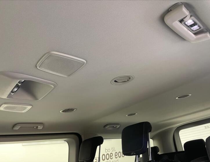 Volkswagen Caravelle 16