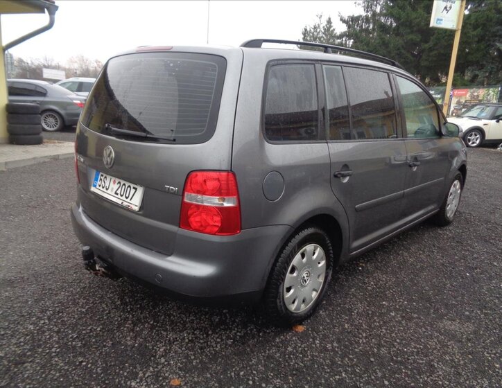 Volkswagen Touran 7