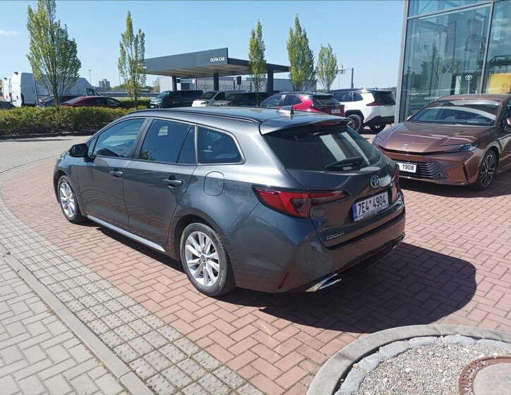 Toyota Corolla Kombi 2,0 l 112 kw