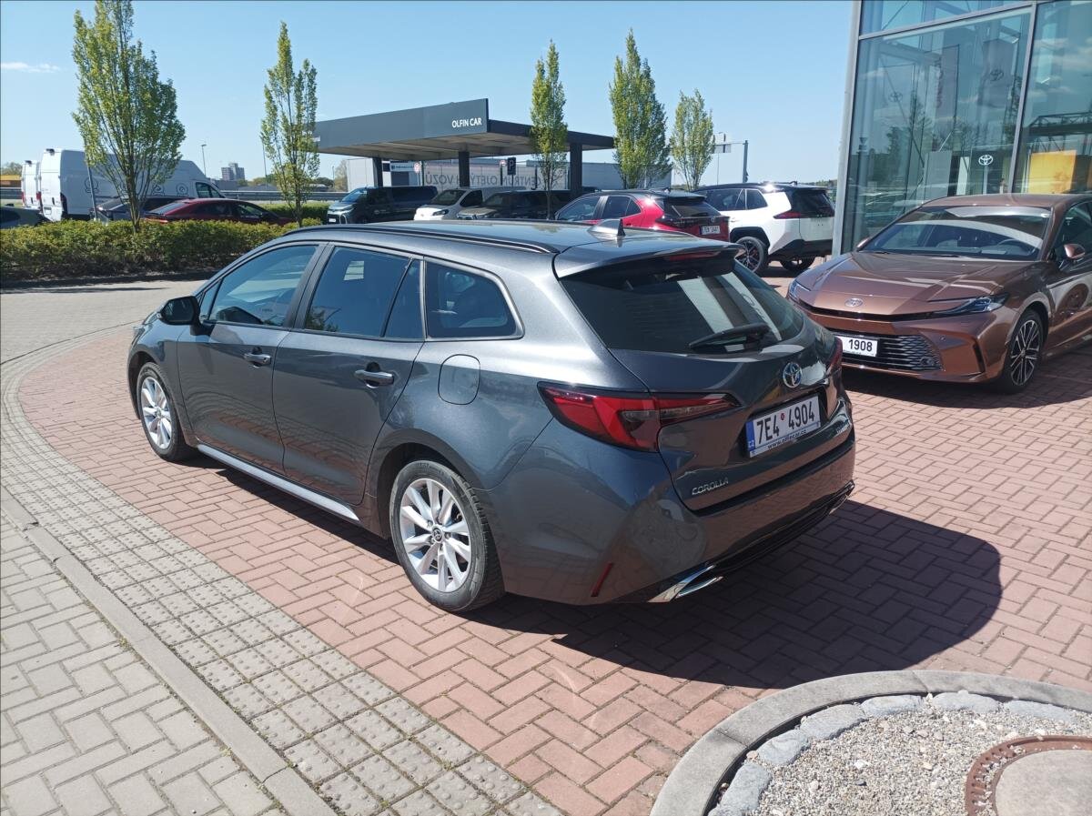Toyota Corolla Kombi 2,0 l 112 kw