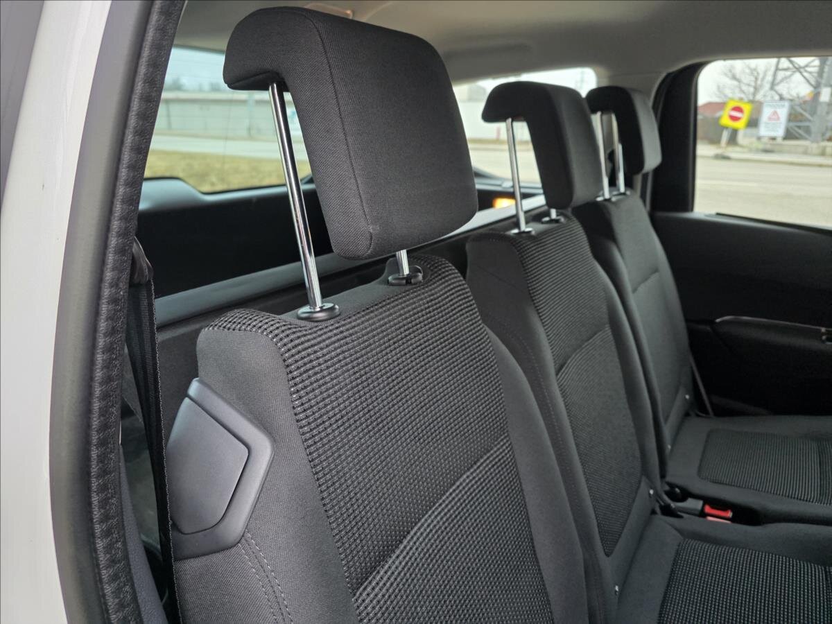 Peugeot 5008 Kombi 1,6 l 84 kw