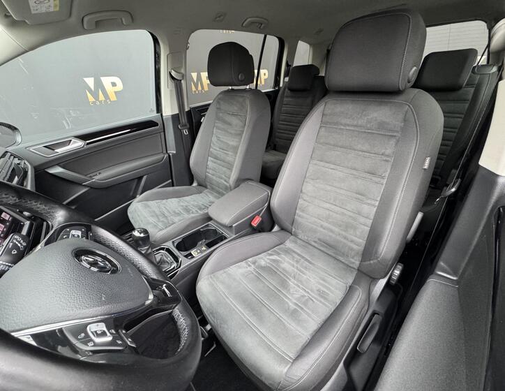 Volkswagen Touran 16