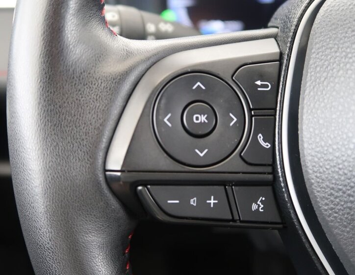 Toyota RAV4 SUV / Terénní 2,5 l 225 kw