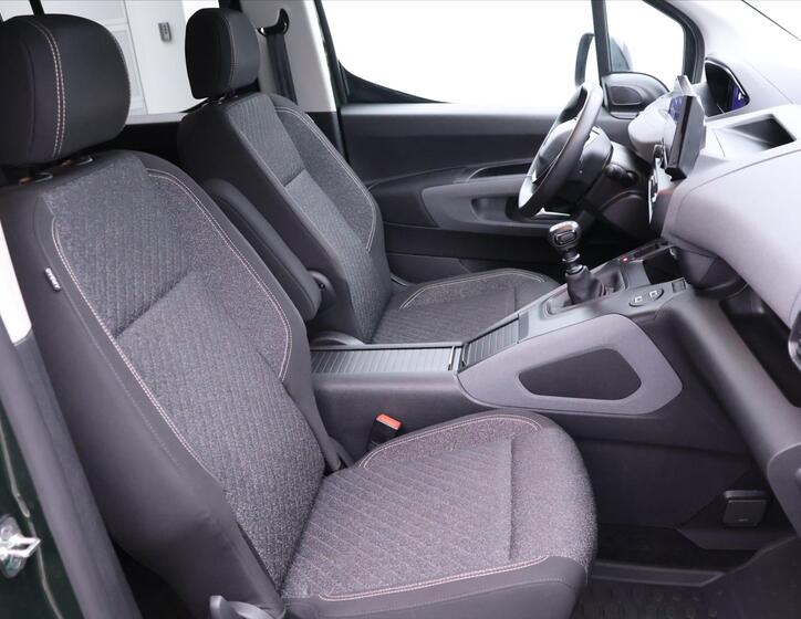 Peugeot Rifter 11
