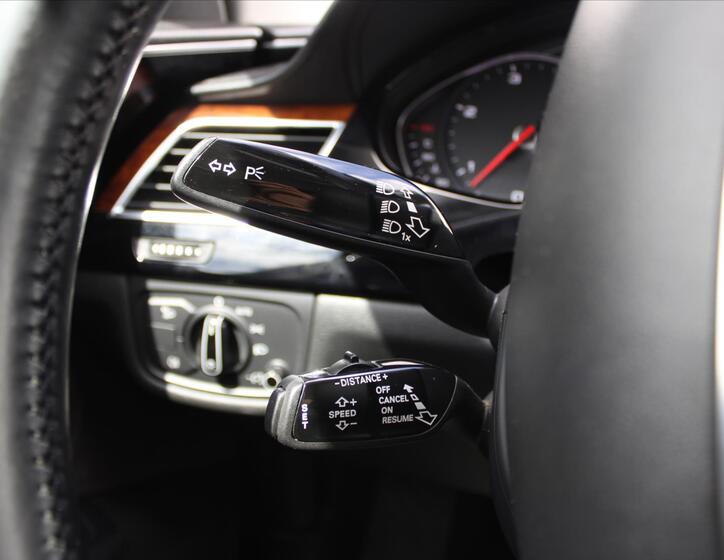 Audi A8 16