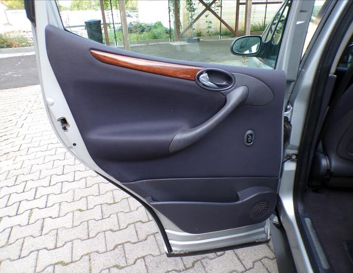 Mercedes-Benz Třídy A 16