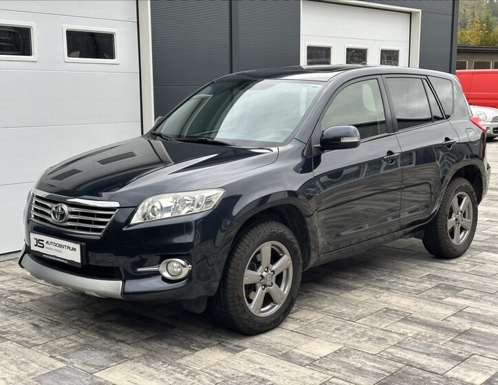 Toyota RAV4 10