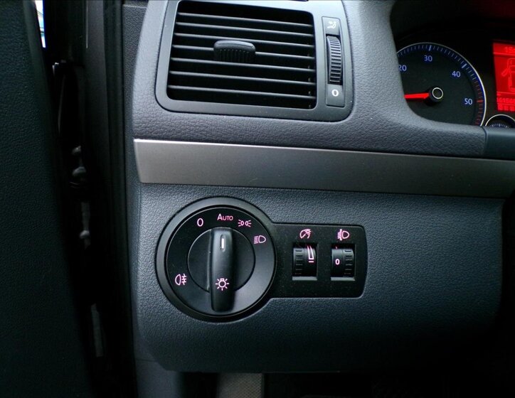 Volkswagen Touran 14