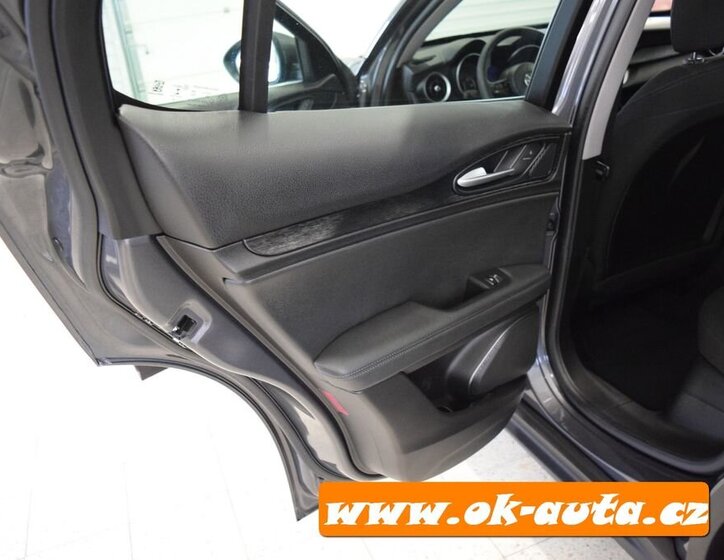 Alfa Romeo Stelvio SUV 2,1 l 140 kw