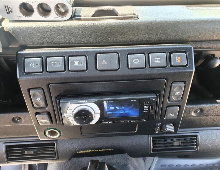 Land Rover Defender Ostatní 2,5 l 90 kw