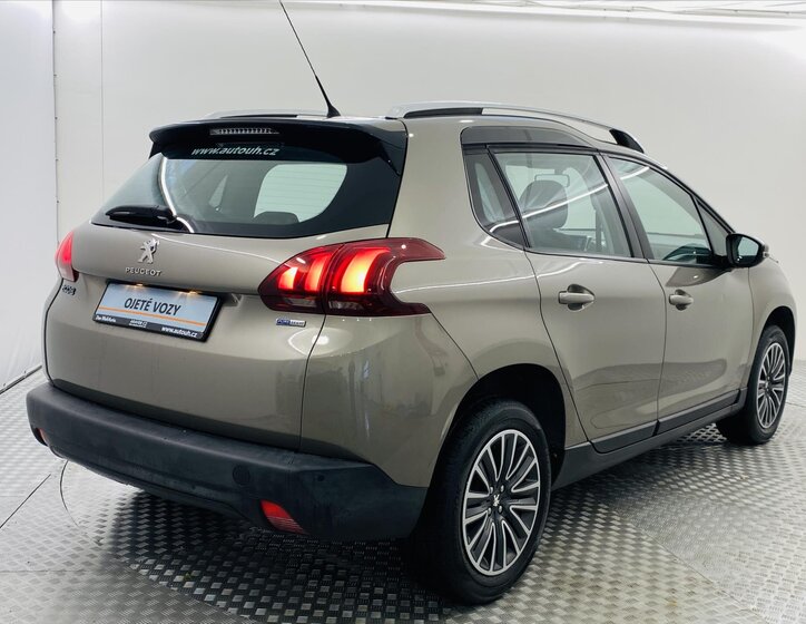Peugeot 2008 Hatchback 1,2 l 60 kw