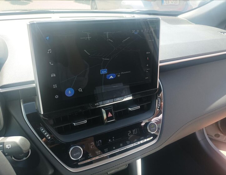 Toyota Corolla Cross SUV / Terénní 2,0 l 112 kw