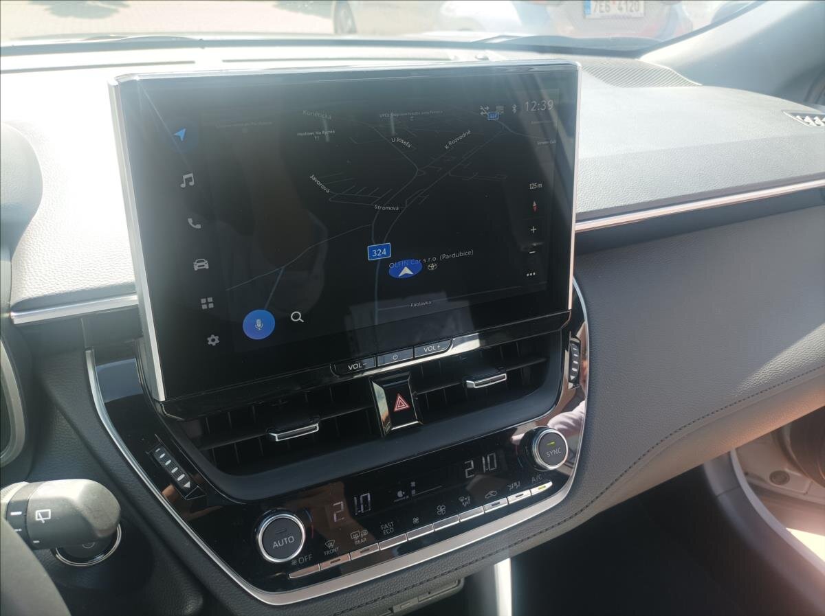 Toyota Corolla Cross SUV / Terénní 2,0 l 112 kw