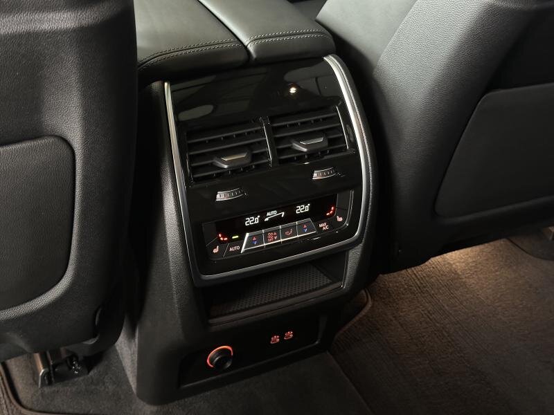 BMW X7 SUV 3,0 l 259 kw