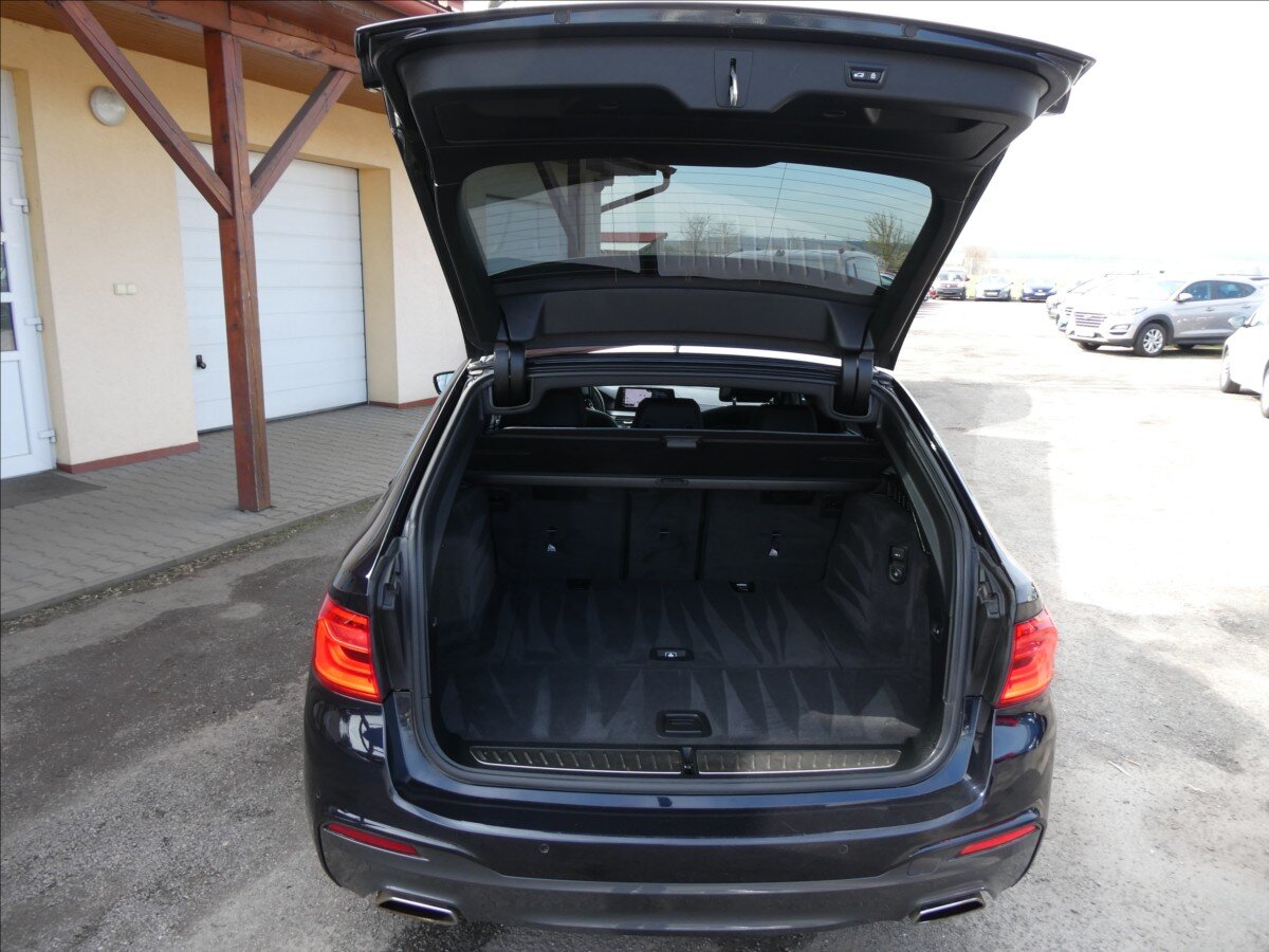 BMW Řada 5 Kombi 3,0 l 235 kw