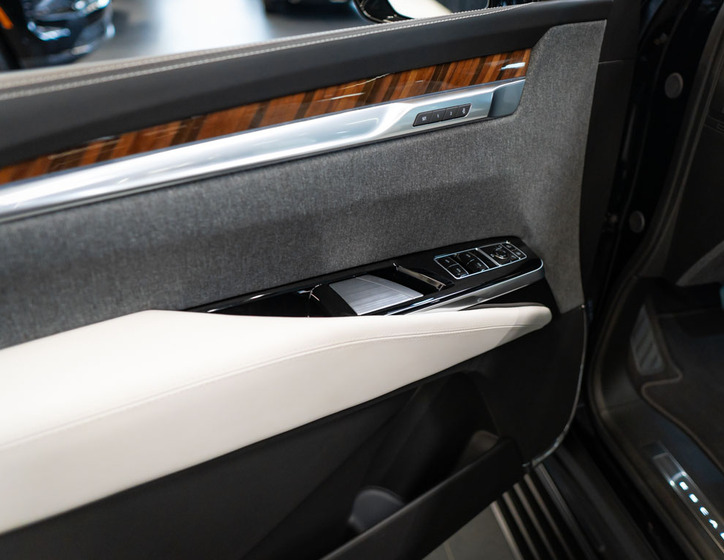 Cadillac Escalade 20